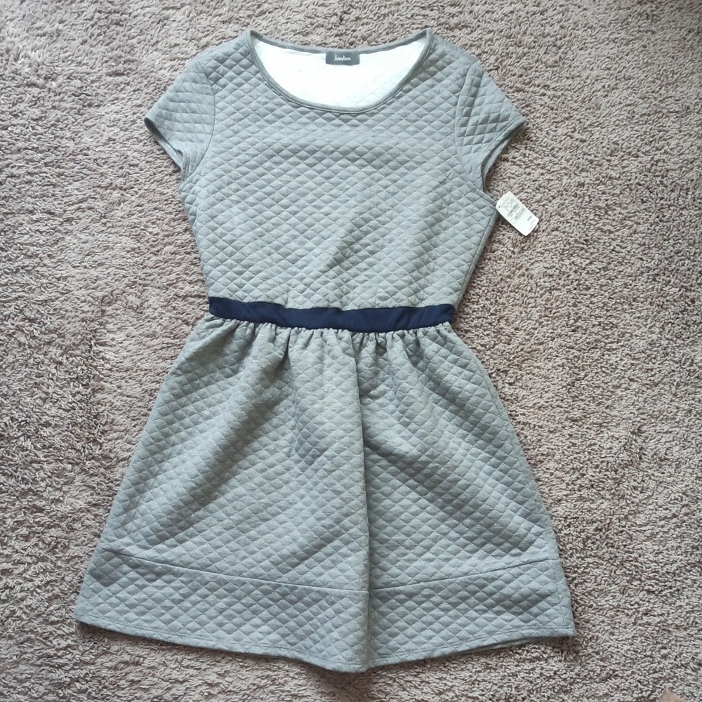 NWT Neiman Marcus Short Sleeve Gray Quilted Midi Dress